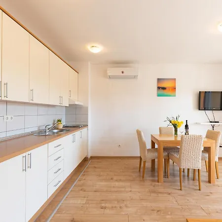 Amazing In With Wifi Apartment *